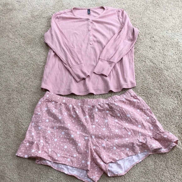 Ambrielle Other - Ambrielle 2X s dusty pink two piece shorts /Top sleepwear set.